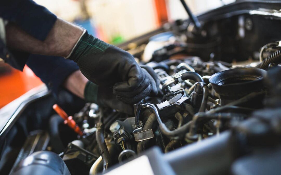 What do I need to check before using a mobile mechanic?