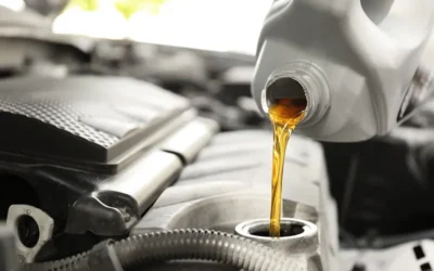 What Are The Top 5 Warning Signs That Your Car Desperately Needs Fresh Oil?